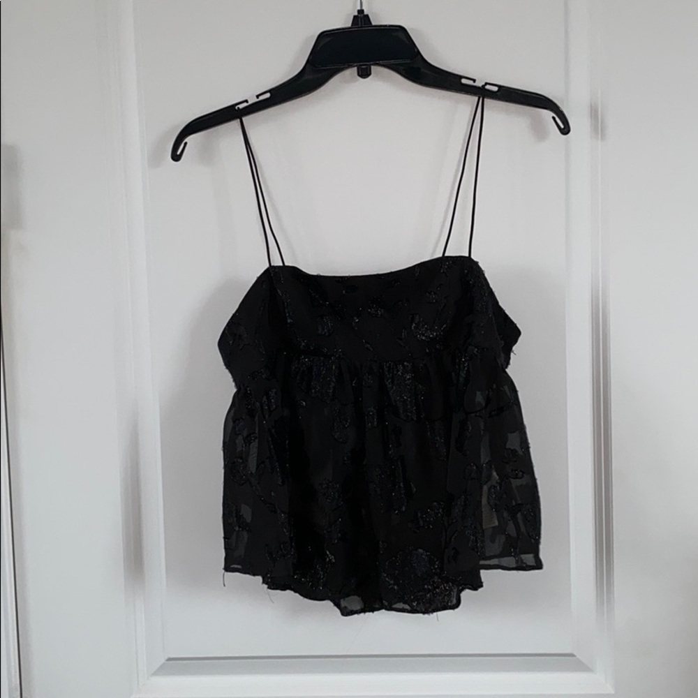 black string tank top